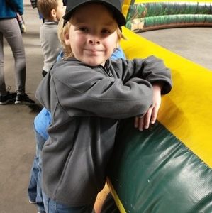 Meet your Posher, Elaine